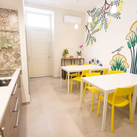 Papiroom's Syracuse